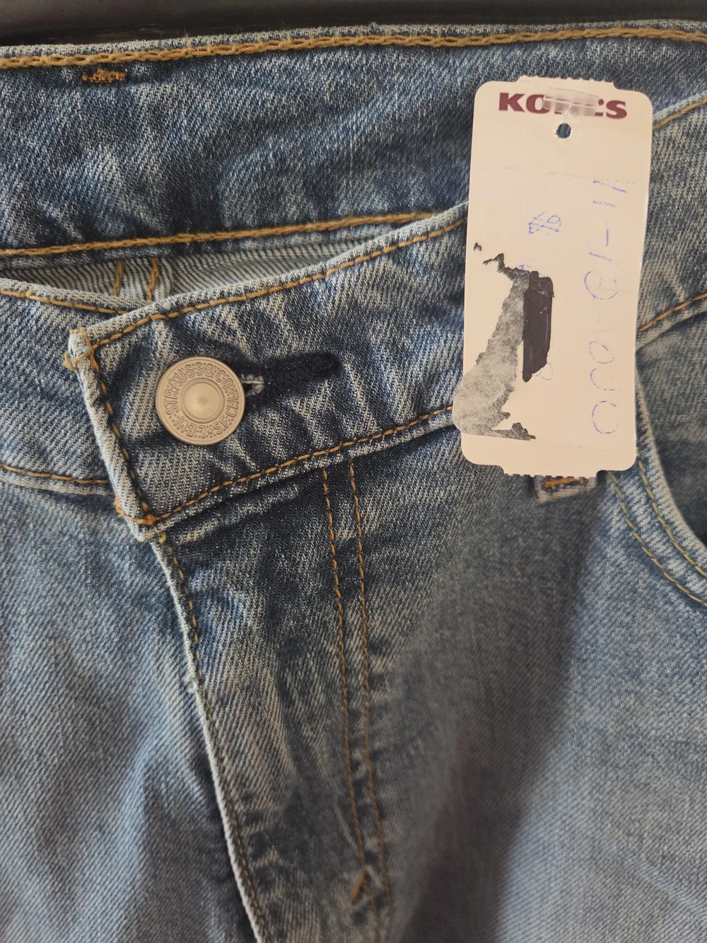 NWT Levi's Light Blue Straight Jeans